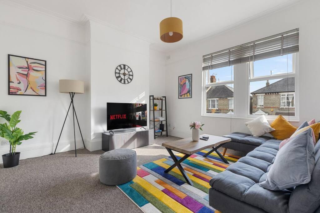 Apartment The Turnpike - Free Parking *