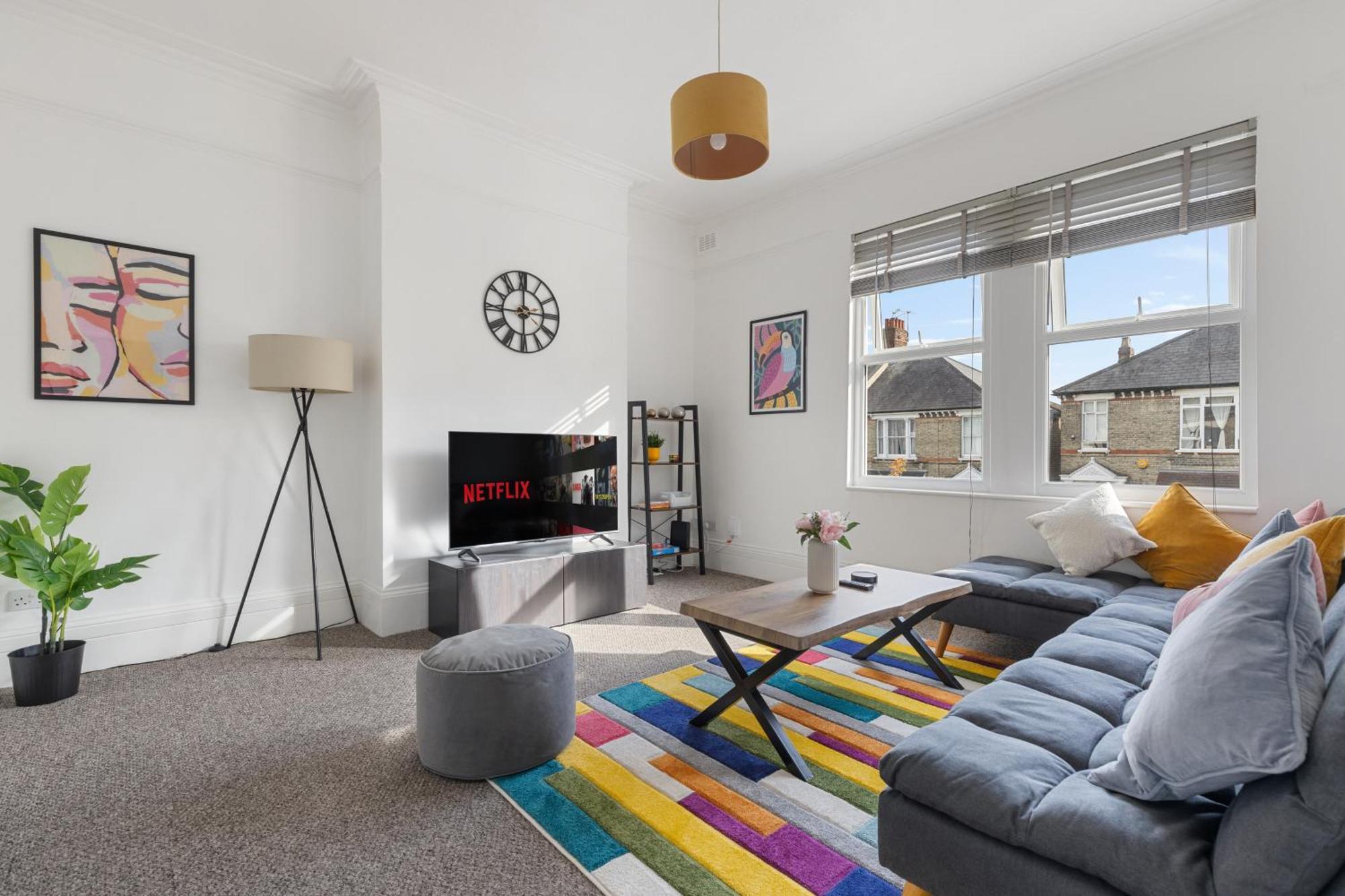 Apartment The Turnpike - Free Parking *